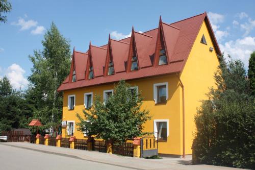 Slavske Hotel | База відпочинку "Тростян"