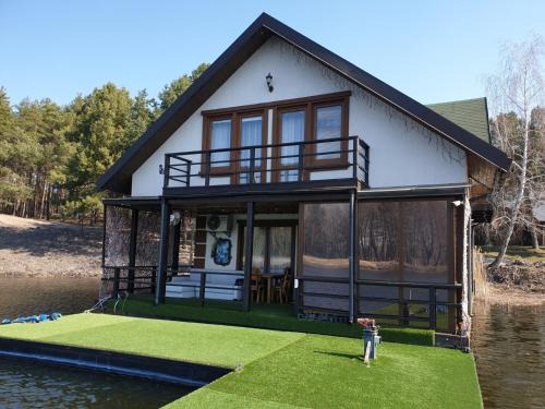 Dobrovelychkivka Casa | Будинок на воді