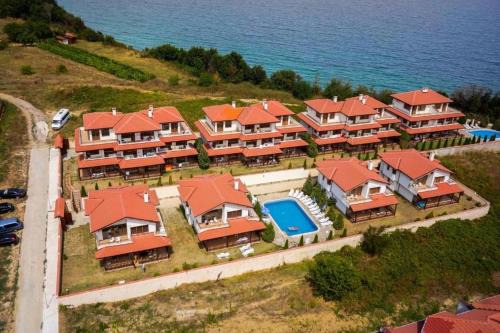 Byala Casa | Вили Vemara club