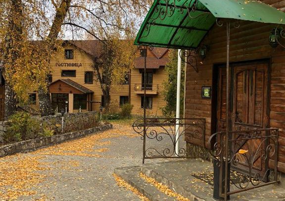 Novomoskovsk Hotel | Гостиница Русский Лес