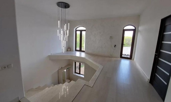 Arinj Casa | Двухэтажный каменный дом в Аване