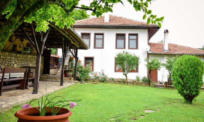 Elena Casa | Дядо Петковата Къща