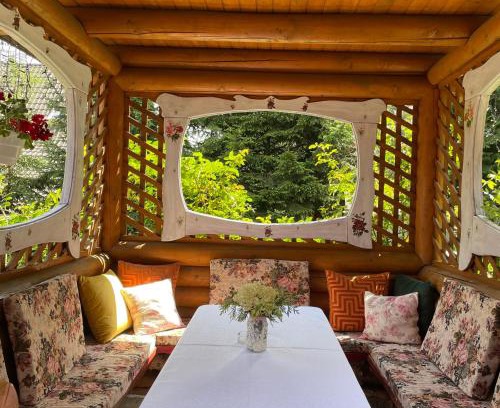 Yablunytsya Chalet De Esquí | Еко котедж Яблуницька троянда