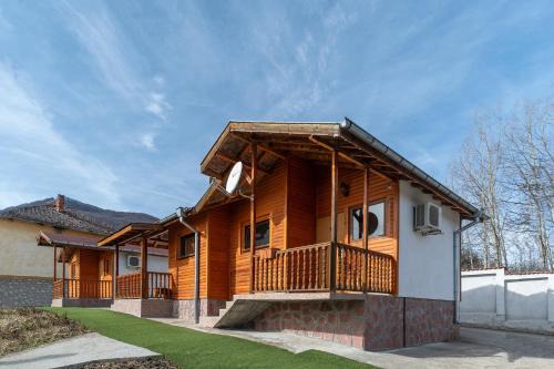 Svoge Cabina | Елата