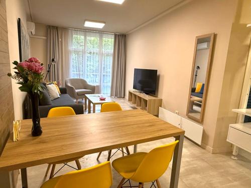Kazanlak Apartamento | Елегантен апартамент в супер центъра на града с изглед към парк, възможност за безплатно паркиране