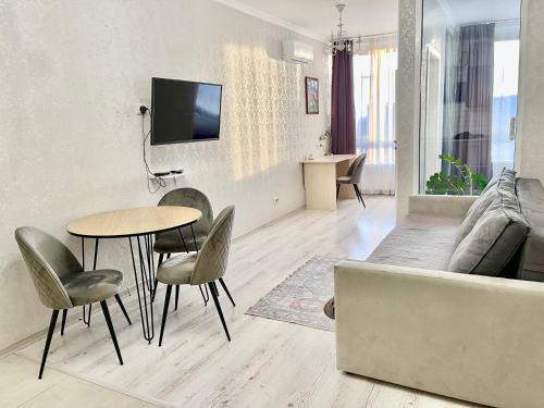 Pozniaky Apartamento | ЖК Славутич апарти