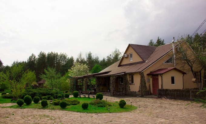 Kyiv Oblast Casa | Затишна садиба з озером біля лісу
