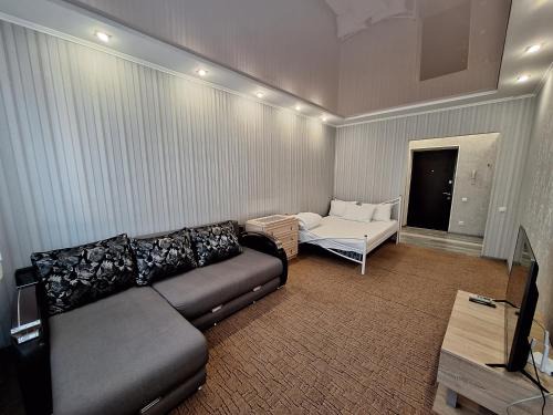 Sukhinovka Apartamento | Квартира в Розсошенцях з Великим ліжком ванною і кондиціонеромrtments Документи для відряджень