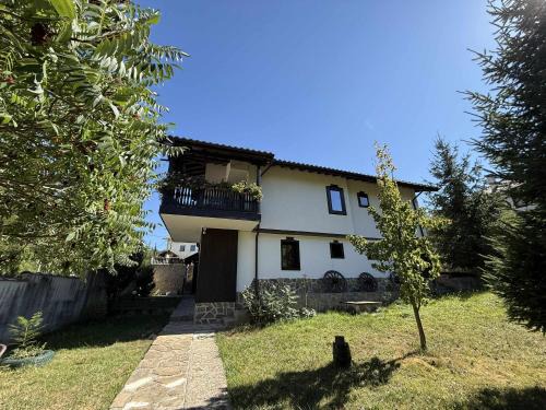 Tryavna Casa | Къща за гости Сияйна Зора