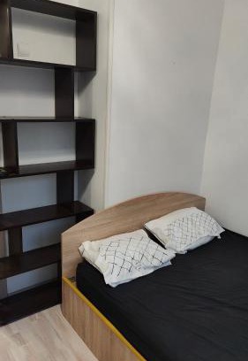Svyatoshyns'kyi District Apartamento | Метро Академгородок Житомирская 10мин пешком Академмістечко Вернадского 65 КУП НАНУ Європейський університет Міні-смарт квартира