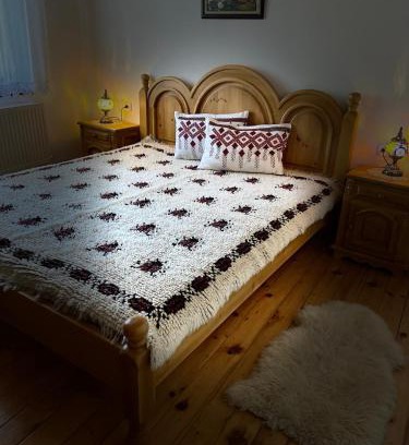 Devin Casa | Музикалната къща