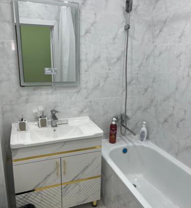Almaty Apartamento | Оранжевая семья橙子民宿