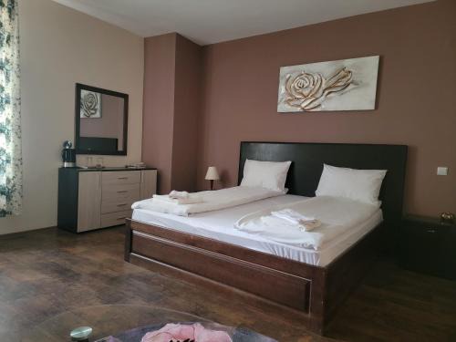 Hisarja Casa | Стаи за гости Писателите