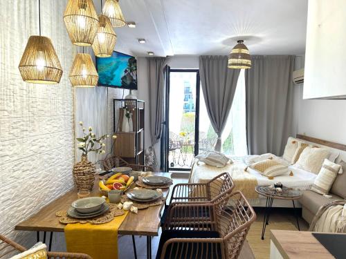 Elhovo Apartamento | Студио Premium,Смокиня,Созопол,5звезден затворен комплекс,4 басейна,1ва линия море