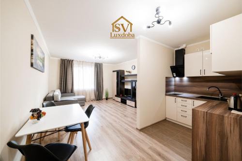 Uzhhorod Apartamento | Центр міста! Затишні квартири в новобудові!