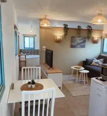 Eliad Casa | בקתה במטע מושב אליעד