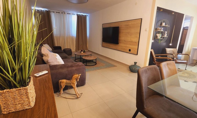 Ashdod Apartamento | דירה נעימה מאובזרת ומעוצבת אדריכלית