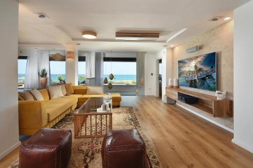 Nahariya Apartamento | דירה על הים בנהריה LENNY TZIPORA by alta galilea