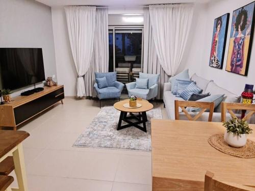 Petah Tikva Apartamento | מרחק נגיעה בתקווה
