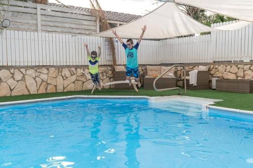 Poriyya Apartamento | נווה שחר- צימר משפחתי מקסים עם ג'קוזי פרטי ובריכה ליד הכנרת