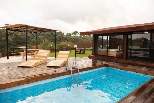 Isfiya Chalet De Esquí | צימר המעיין