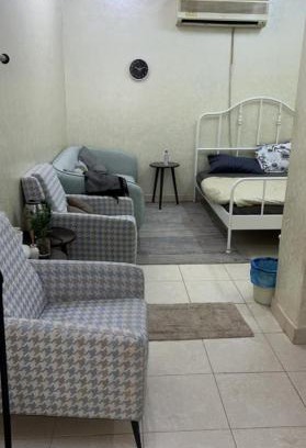 Buraydah Apartamento | استديو انيق بجلسة جانبية مستقل