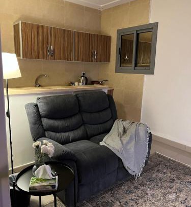 Sari Street Apartamento | استديو حي الروضة - جدة