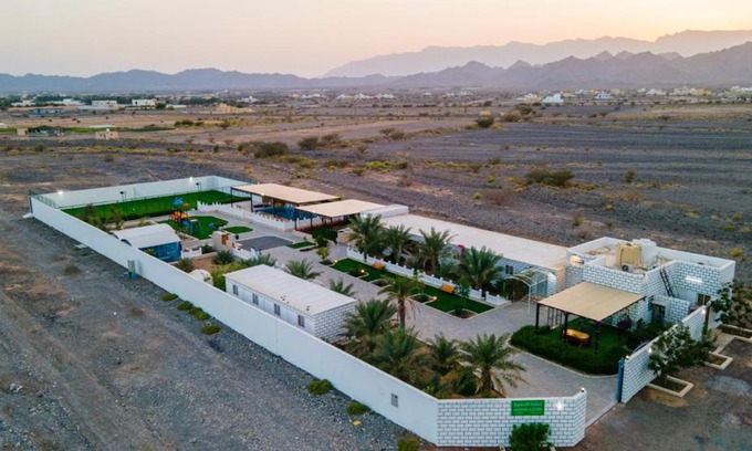Al Hamra Chalet De Esquí | استراحة الأسطورة