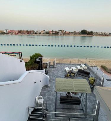 Durrat Al-Arous Chalet De Esquí | درة العروس شاليه علوي فاخر في شاطئ البرادايس