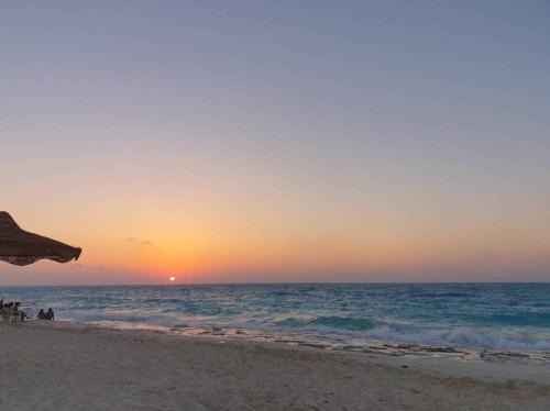 Marina El Alamein Chalet De Esquí | شالية يري البحر بقرية البوسيت السياحية بمدينة العلمين الساحل الشمالي قبل مريناSea view chalet in El Bousit tourist village in El Alamein city, North Coast, before Marina