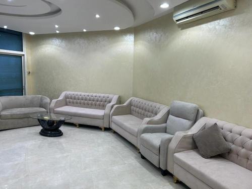 Al Kura Apartamento | شالية 3 غرف على شرم ابحر - جدة - السعودية