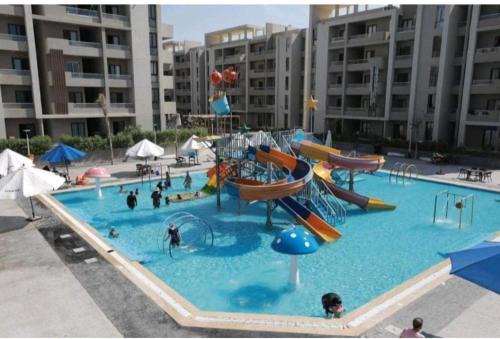 Borg el Arab Apartamento | شاليه فندقي بقرية جراند هيلز الساحل الشمالي Grand Hills North Coast كود E45 للعائلات فقط