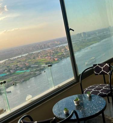 Maadi Apartamento | شقة على النيل مباشر بالمعادى 3 غرف الدور 31 فيو الاهرامات