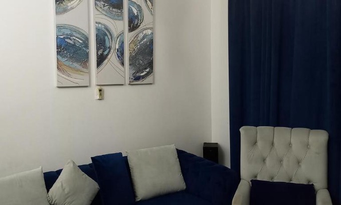 Al Majaz Apartamento | شقة فاخرة غرفة وصالة للايجار في الشارقة