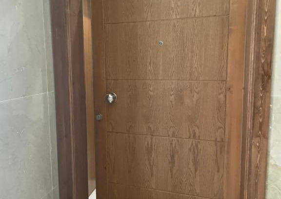 Al Riyadh Apartamento | غرفة كبيرة مع دورة مياه مجهزة بالكامل مدخل خاص