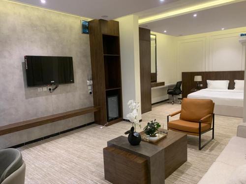 Al Kura Apartamento | غرفة وصالة فندقية فاخرة