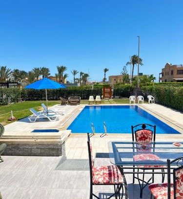 Marina El Alamein Villa | فيلا للإيجار برايفت بول مارينا 5 الساحل الشمالي فيلا 5 غرف نوم مكيف بالكمال فرش فندقي