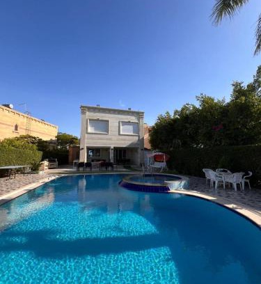 Marina El Alamein Villa | فيلا مارينا 5 حمام سباحة خاص تالت صف بحيرة