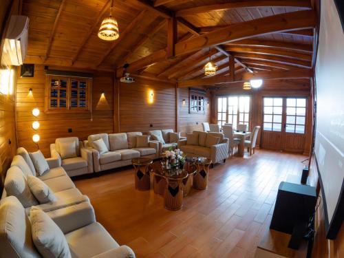 Jeddah Chalet De Esquí | كوخ السعادة الريفي