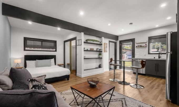 Woodland Hills Casa | ৎ୭ Clarendon Hideaway ৎ୭