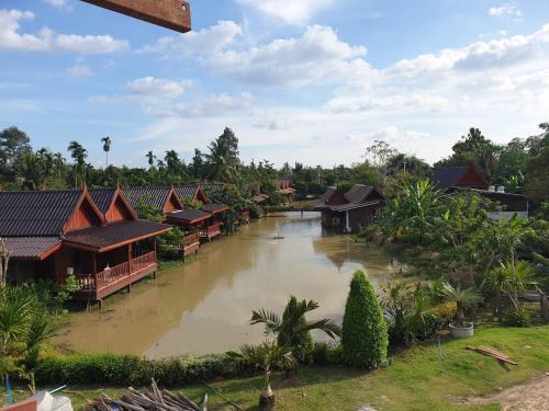 Prachinburi Complejo | คุ้มวราเฮือนไทย