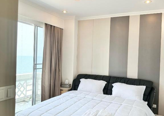 Rayong Apartamento | บ้านชายทะเล ที่พักติดทะเล ระยอง หาดแสงจันทร์