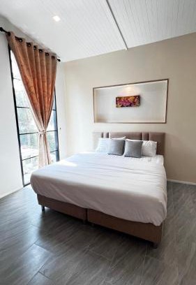 Racha Thewa Chalet De Esquí | บ้านต้นลมสุวรรณภูมิ Baantonlom suvarnabhumi