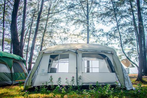 Nok Na Otro | บ้านบุญบีช แคมป์ปิ้ง Tent BG