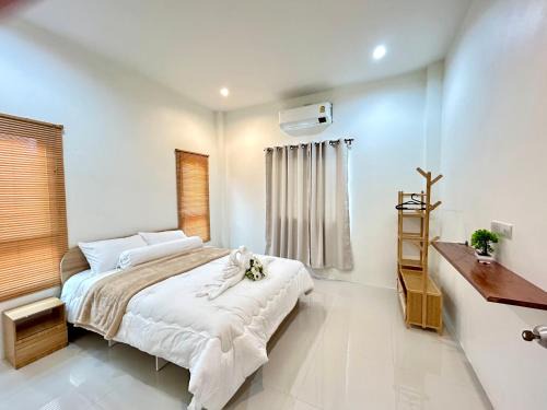 Ban Chang Casa | บ้านมินิมอล 2 ห้องนอน 2 ห้องน้ำ ใจกลางเมืองบ้านฉาง