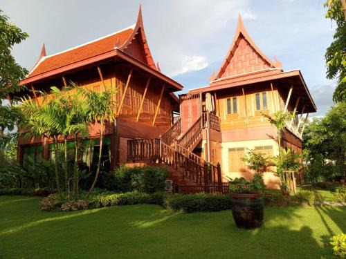 Bueng Kum Casa | เรือนไทยพราวพิมาน Proudpiman Thai House