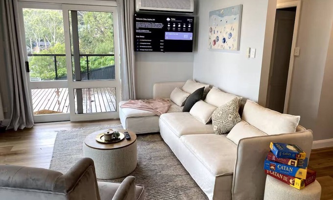 Mount Pleasant Casa | 「うち」Uchi@GreenPoint | Tranquil Waterview Retreat