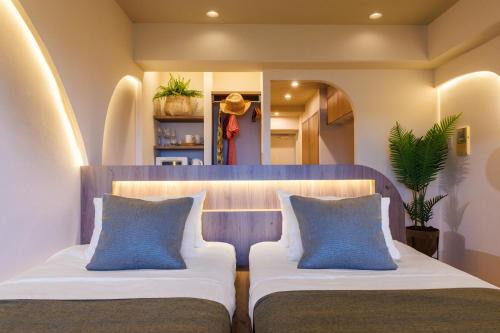 Yonabaru Apartamento | オーシャンビュー窓から見える景色を想い出にThe琉球タワー10A