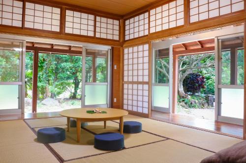 Ishigaki Casa | ビーチ徒歩3分 BBQ可 最大10名宿泊の和室付き平屋 石垣 伊原間 Akashis house