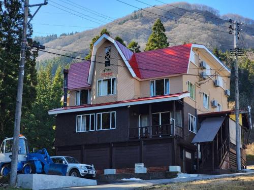 Yuzawa-machi Hotel | ロッジTONBO・石打